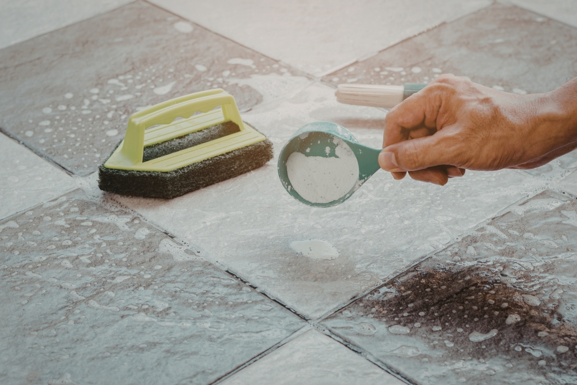 Cómo limpiar las juntas de los azulejos